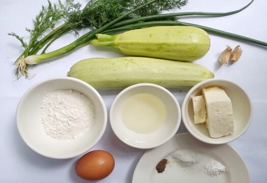 Ингредиенты для оладий из кабачков с брынзой