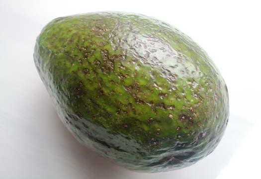 Коричневые пятна на авокадо
